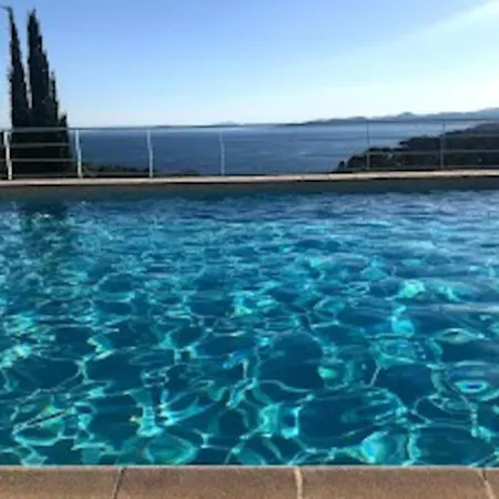 47m² Vue 180° Piscine Parking Saint-Raphael (Var)