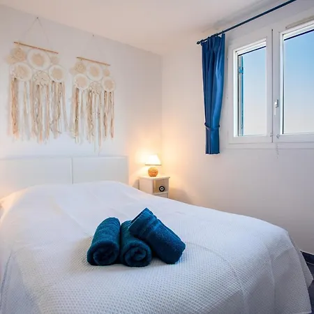 47m² Vue 180° Piscine Parking Apartment